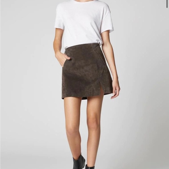 BLANK NYC Suede French Grey Mini Skirt Fully Lined Welt Pockets Back Zipper 30 - Picture 6 of 6